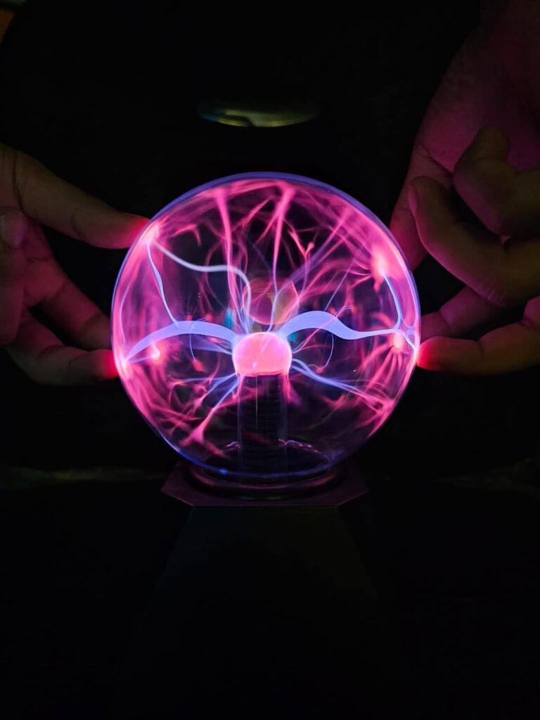 Interactive Plasma Ball Lamp – Touch-Sensitive Neon Light Globe for Home & Desk Decor